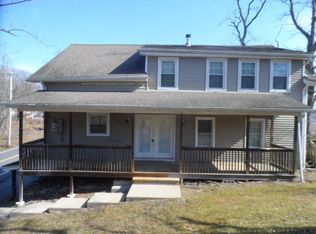 19 Old Post Rd, Highland, NY 12528