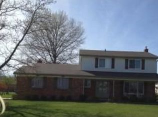 27071 Arden Park Cir, Farmington Hills, MI 48334