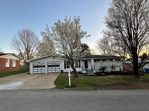 8004 Plaxco Dr Photo 1