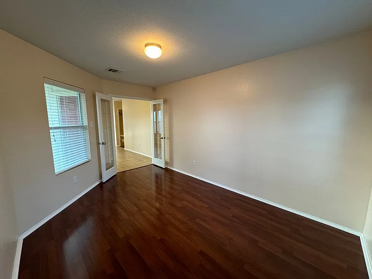 5704 Capricorn Loop — Photo 6