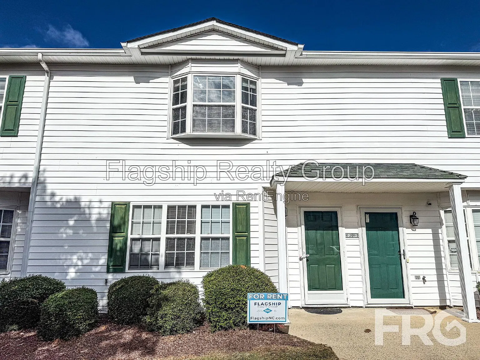 2 bed, 1.5 bath, 1453 sqft, $1,200 — Photo 2