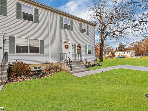 4th image of 348 Silk St