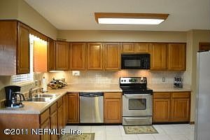 2nd image of 721 Balmoral Ln