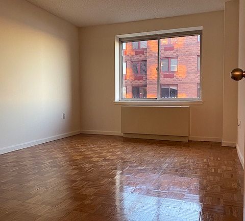 3rd image of 50 Battery Pl APT 7Y
