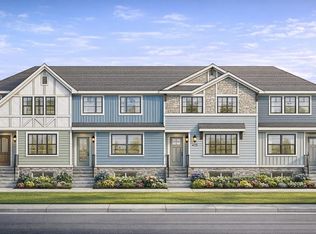 154 S Waterford Rd, Chestermere, AB T1X2M7