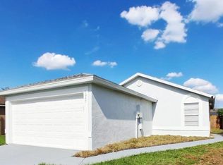 1047 Florida Holly Dr, Orlando, FL 32811