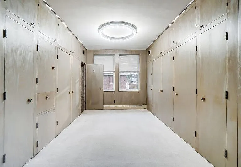 2881 Observatory Ave #2 — Photo 37