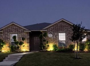 1305 Beeblossom Dr, Desoto, TX 75115