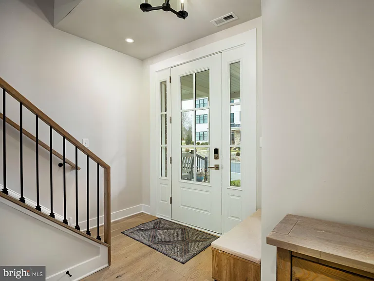 304 Squire Dr — Photo 4