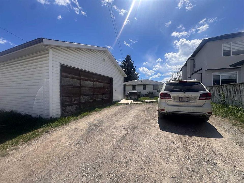 2nd image of 8132 S Bowness Rd NW