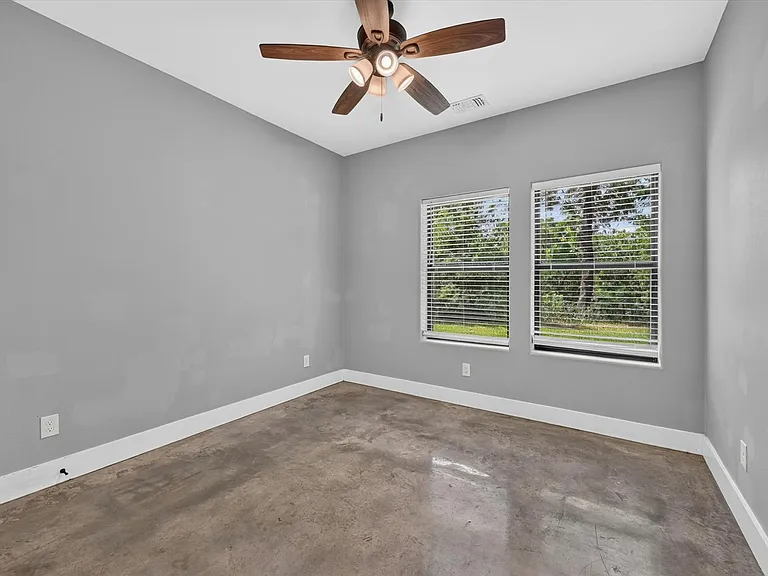 707 E Woodard St — Photo 18