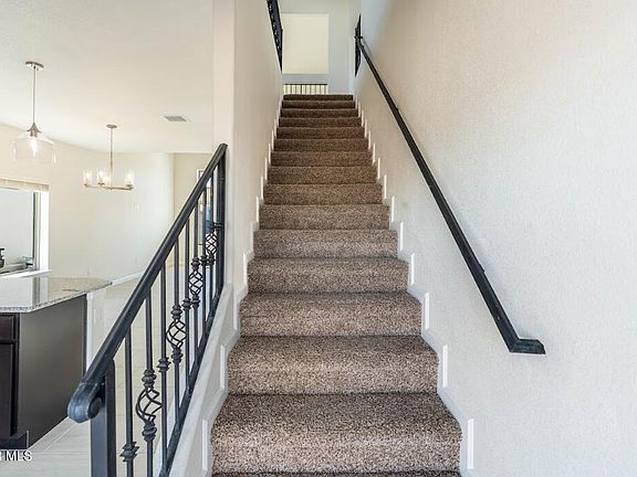 5th image of 920 Churchill Downs Ct