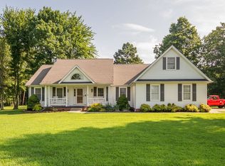 14775 N Shadow Lake Ln, Mount Vernon, IL 62864