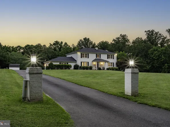 13111 Springdale Estates Rd, Clifton, VA 20124