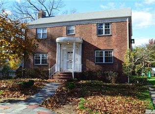 18303 Grand Central Pkwy, Jamaica, NY 11432