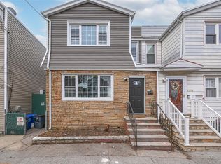 9210 104th Street, Richmond Hill, NY 11418