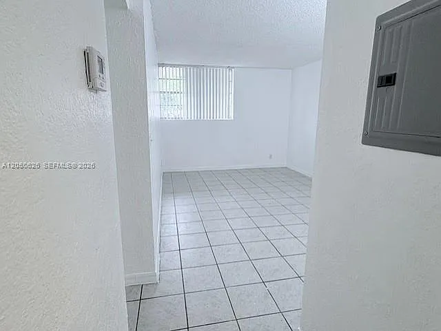 801 NW 47th Ave — Photo 2