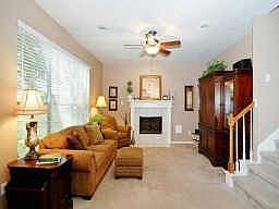 3rd image of 2943 Lake View Dr