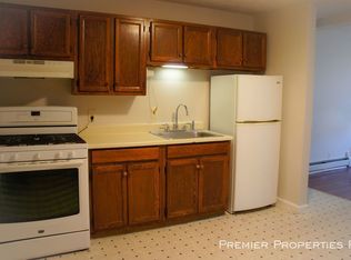 118 Benefit St APT 4, Pawtucket, RI 02861