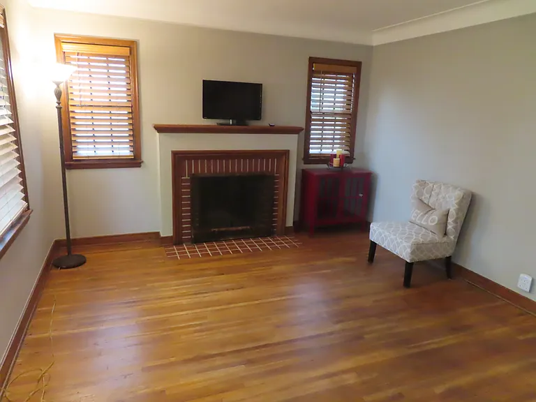 3715 Girard Ave N — Photo 7
