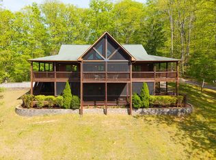 447 Creekmont Dr, Blairsville, GA 30512