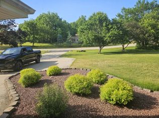 828 E Apple Ridge Dr, Janesville, WI 53545