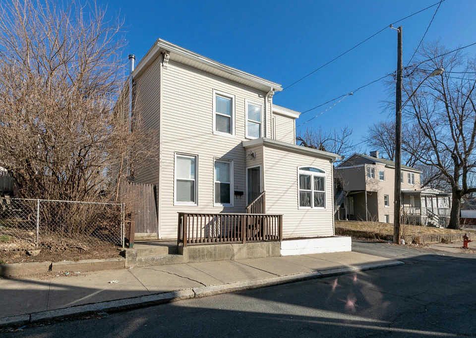 1st image of 23 Schuyler St