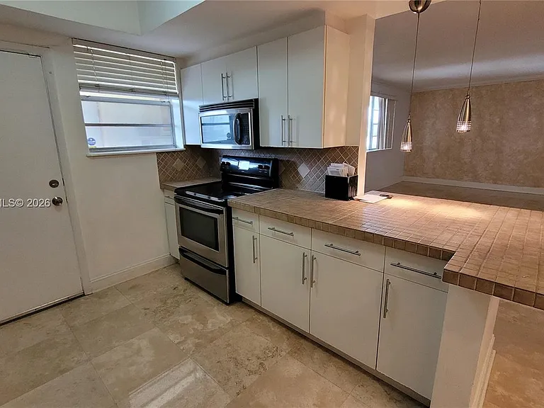 11960 NE 19th Dr #5 — Photo 5
