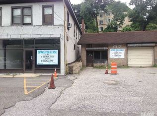 97 E Shore Rd, Manhasset, NY 11030