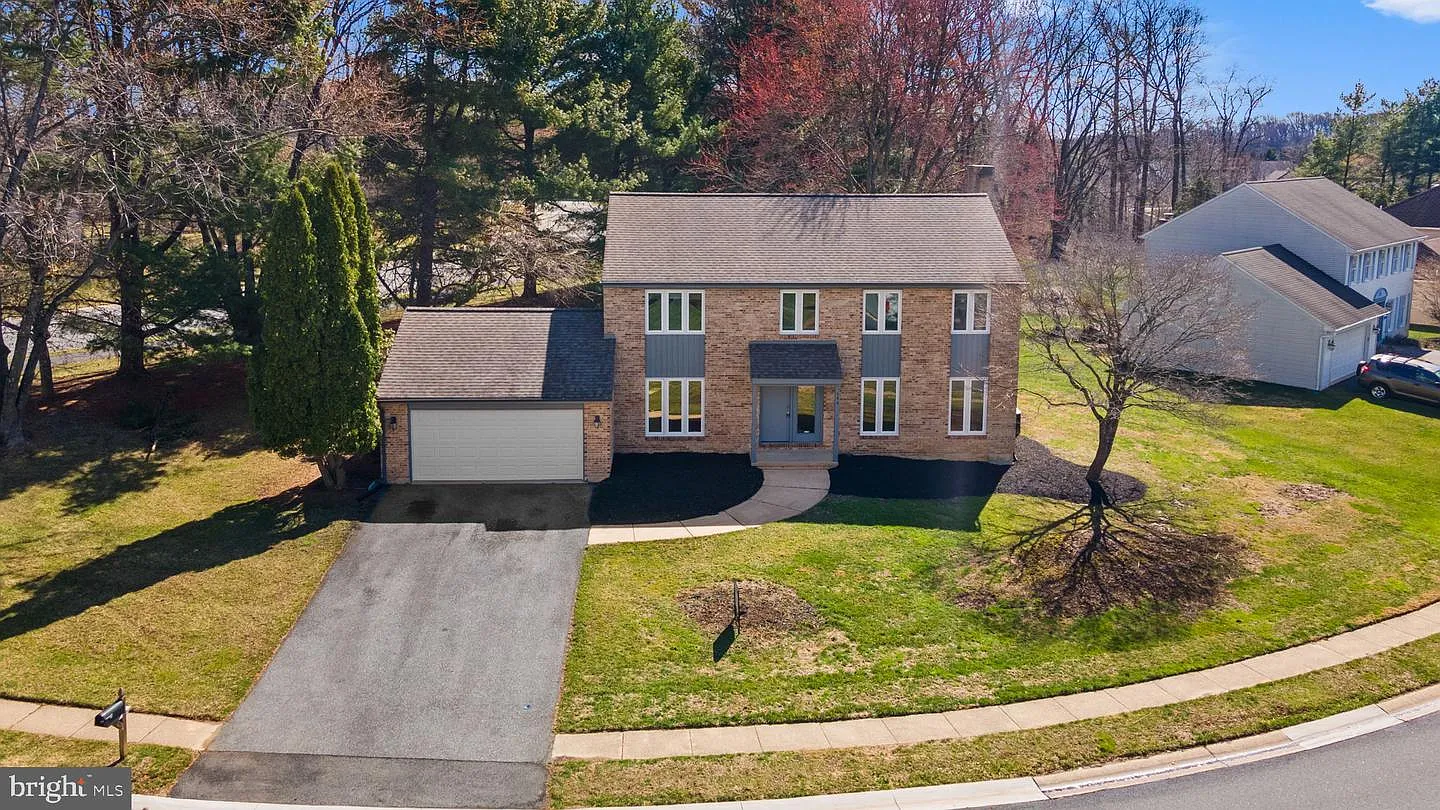 152 Bunting Dr photo 1