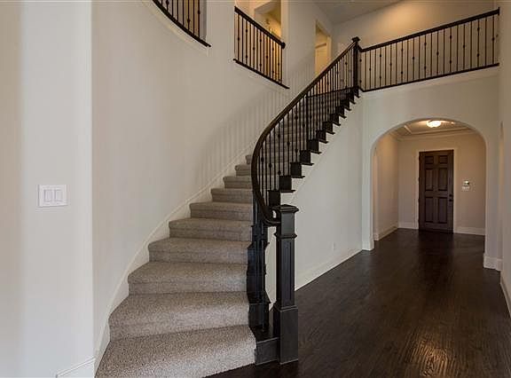 4th image of 659 Creekway Dr
