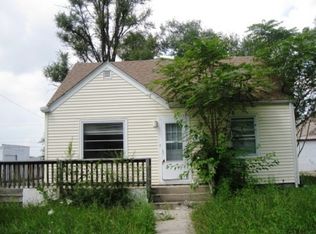 1719 Loomis St, Rockford, IL