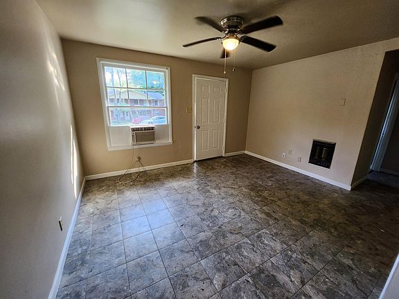 5th image of 1503 Golf Club Ln APT 6