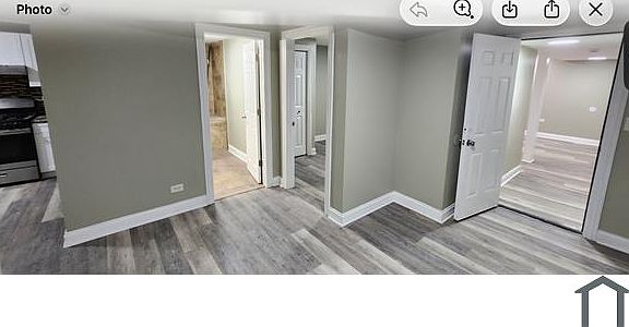 5th image of 4147 S Prairie Ave #G