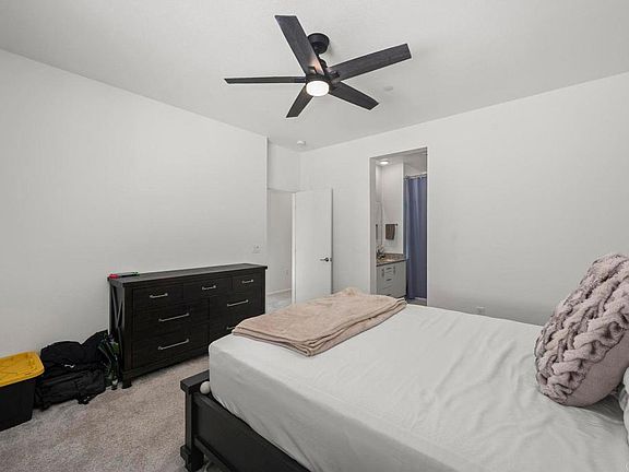 3rd image of 5480 Seacliff Pl Unit 44