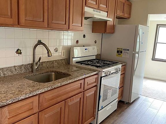 2nd image of 520 4th Ave #2