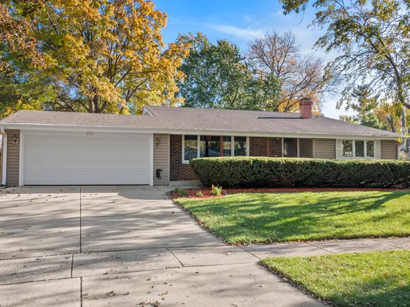 571 Estate Dr, Buffalo Grove, IL 60089