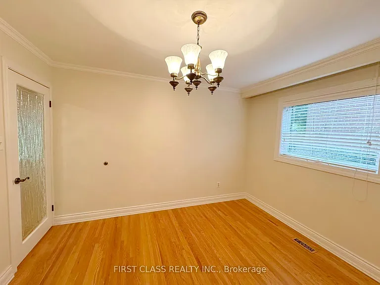 1353 Myron Dr #LOWER — Photo 23