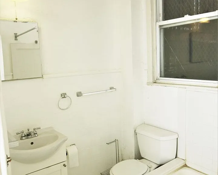 932 N. Charles St — Photo 15