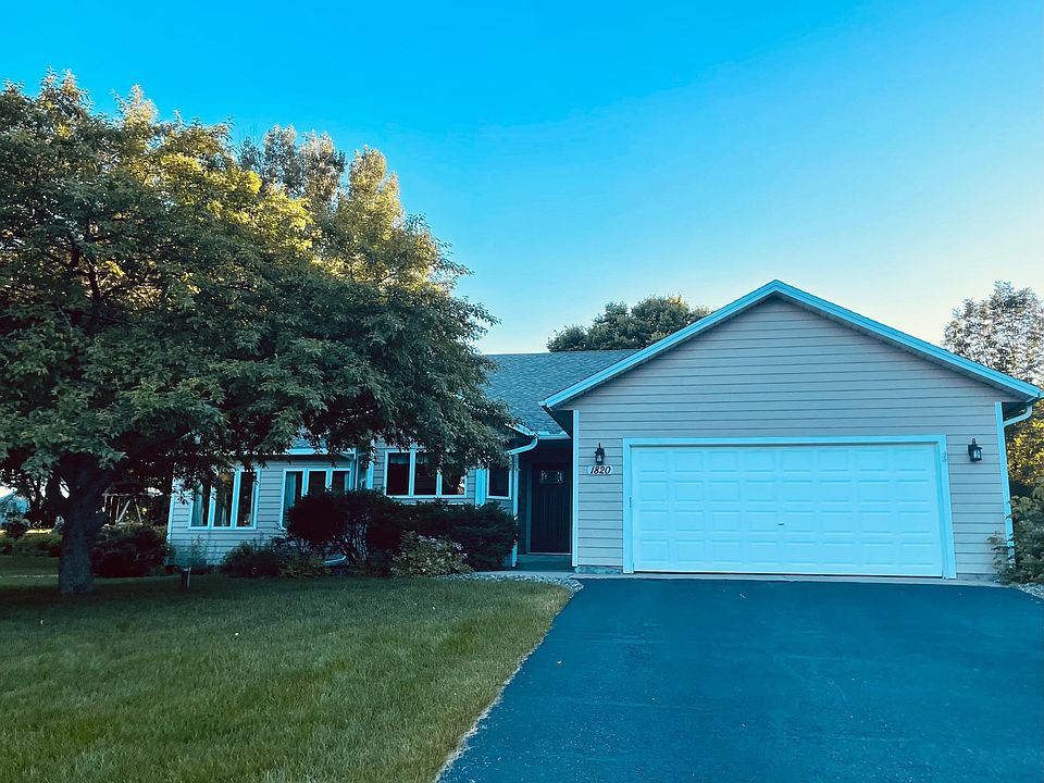 1st image of 1820 Danielle Dr