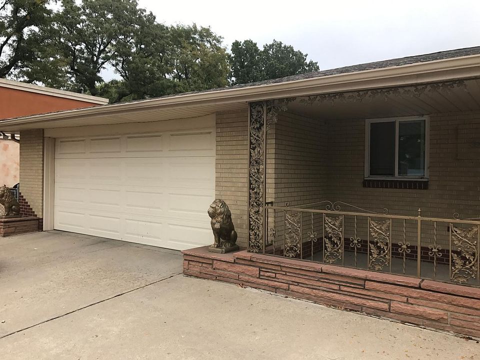 attached garage