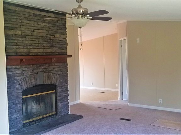 Living Room (Fireplace)
