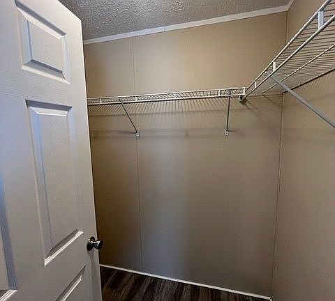4th image of 205 Manchester Ct