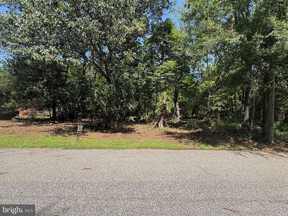 1st image of 561 3rd Ave
