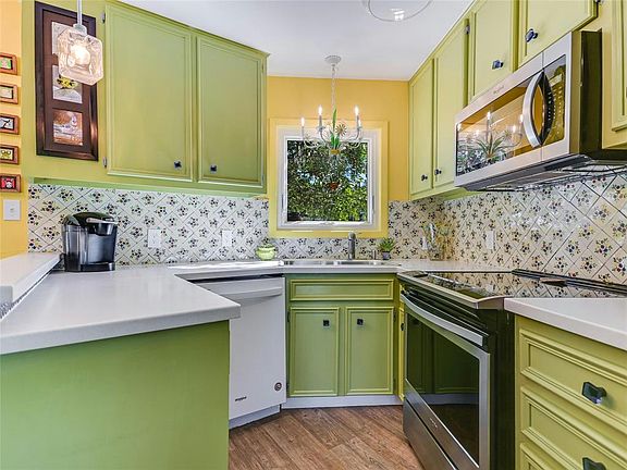 5th image of 501 Cypress Creek Ln