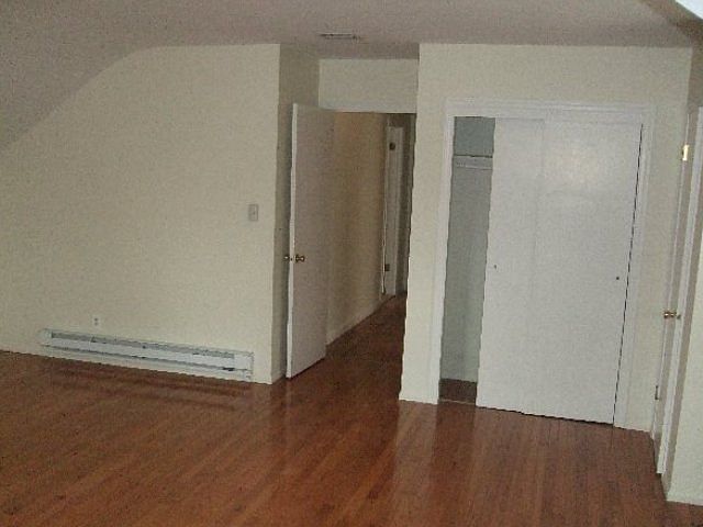 2nd image of 16 Burnham Ln