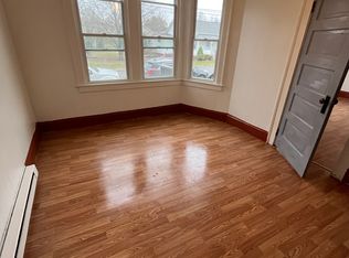39 Talcott Ave APT A, Jewett City, CT 06351