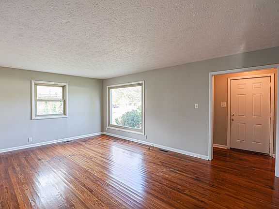 5th image of 2420 Clay St