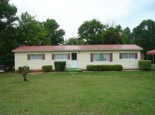 6726 Twin Oaks Dr, Trinity, NC 27370