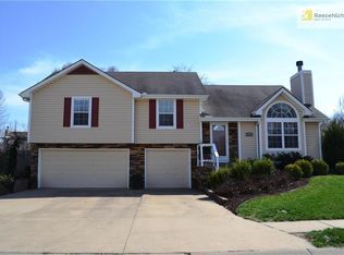 202 NE Arbor Dr, Blue Springs, MO 64014